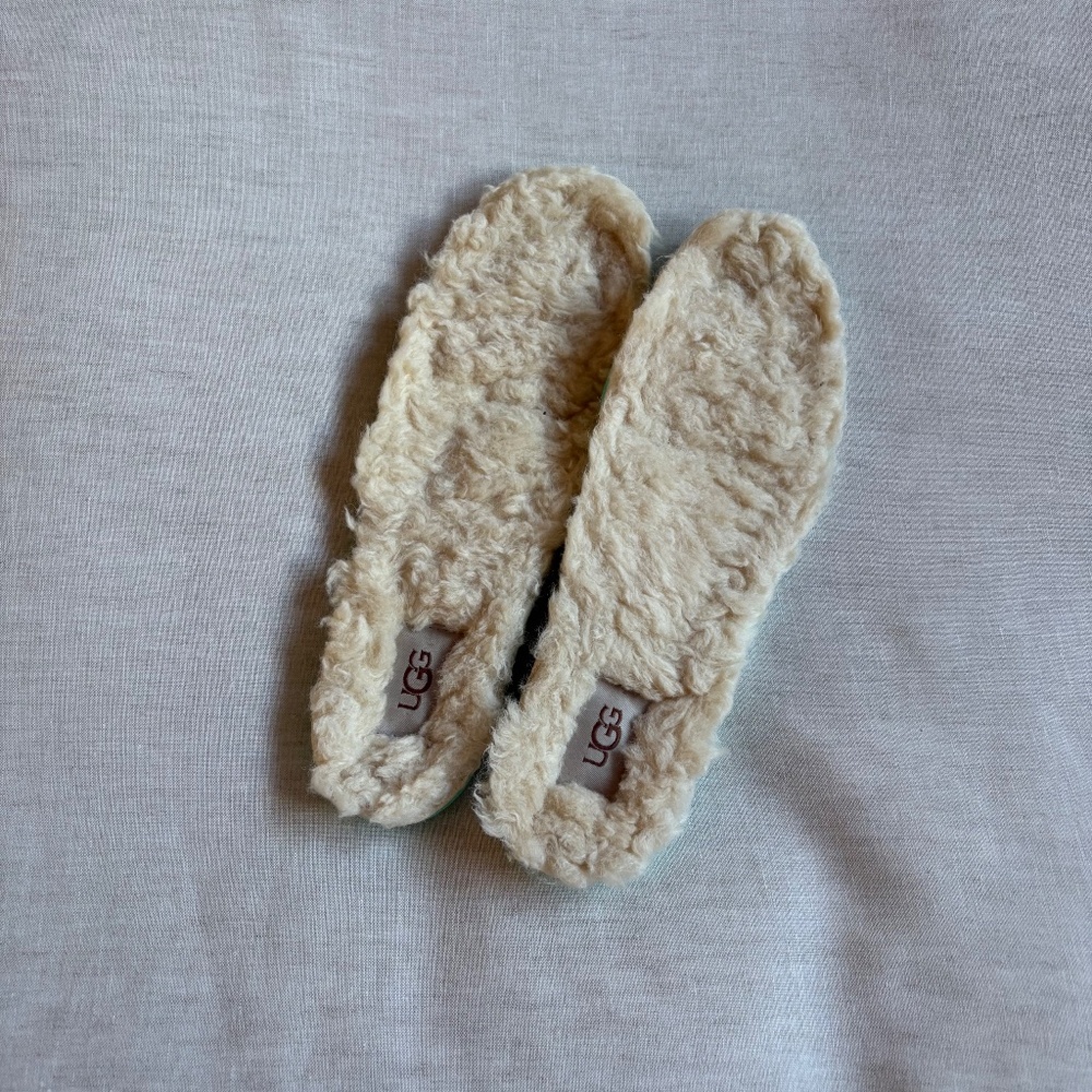 Ugg Tasman Waterproof Hybrid Slip-On - Picture 6 of 10